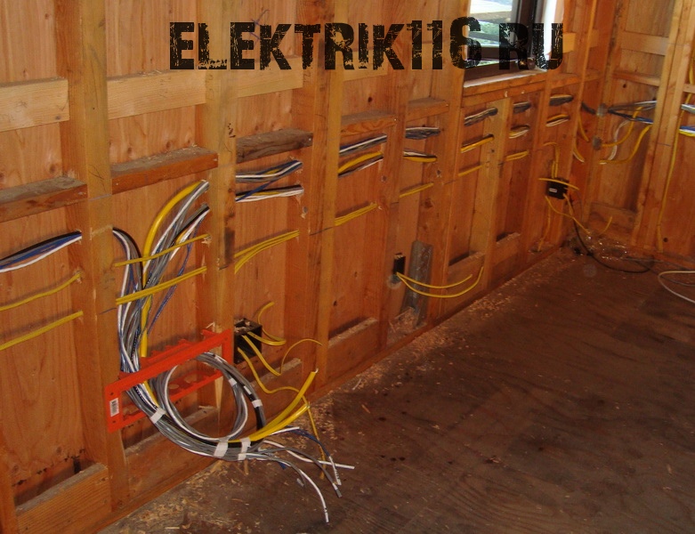 Монтаж электрической проводки должен производиться во время проведения отделочных работ